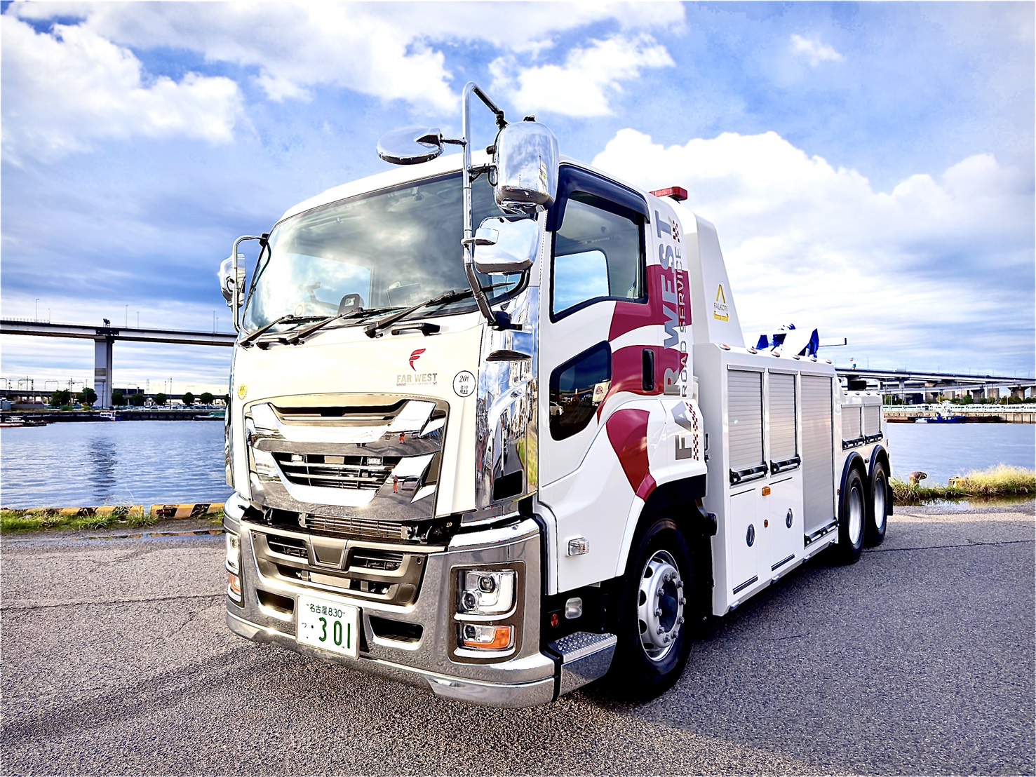 大型レッカー車