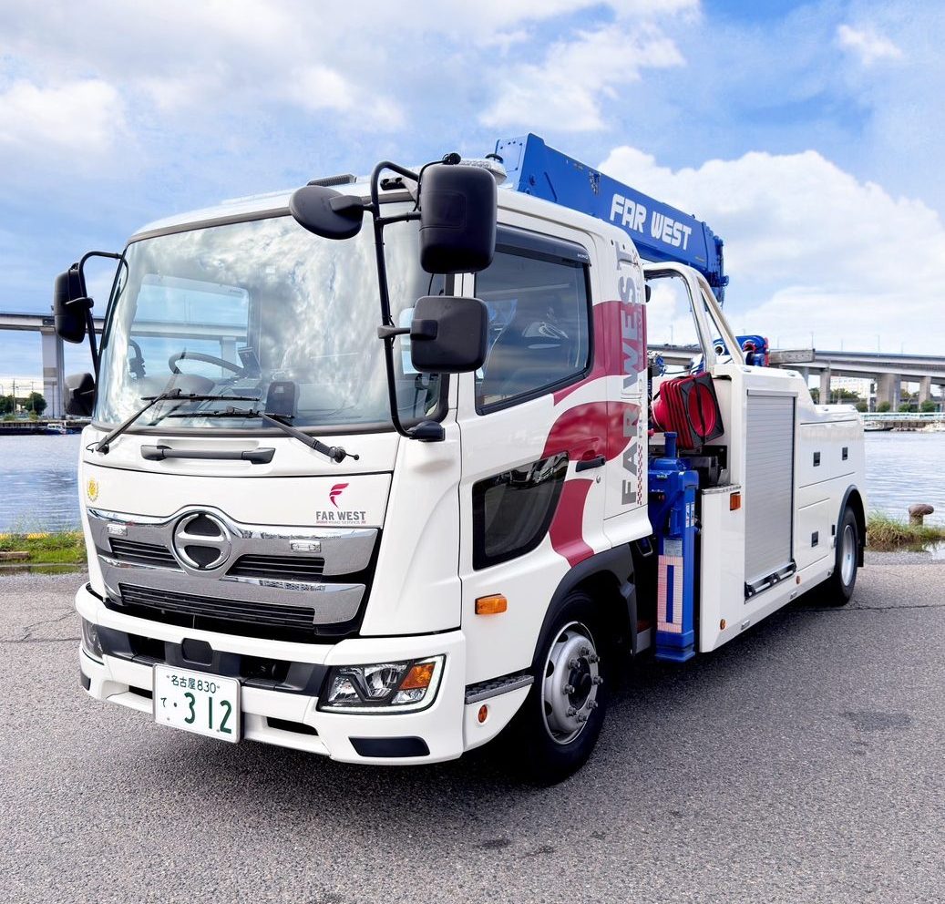 大型レッカー車